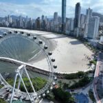 Vista da Praia Central de Balneário Camboriú do Pontal Norte — Foto: Vinicius Alves/PMBC/Divulgação