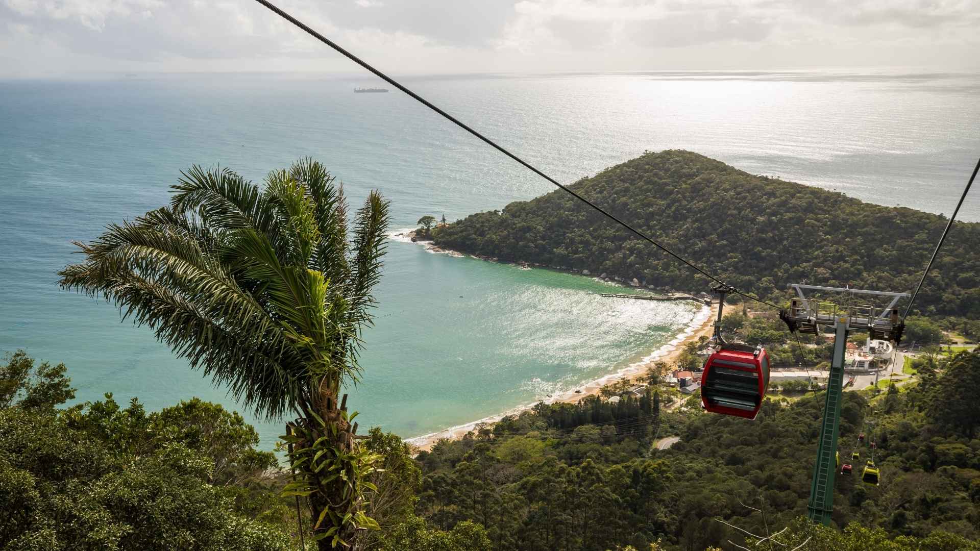 Praia de Laranjeiras, Balneário Camboriú.